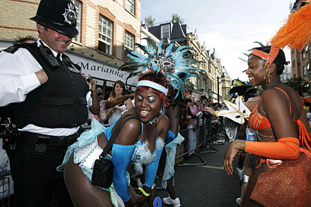 450 letartóztatás, 5 késelés a Notting Hill-i karnevál mérlege