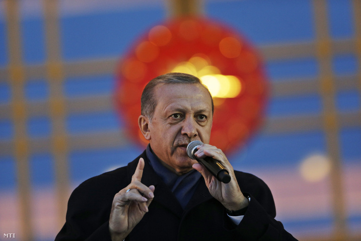 A vártnál kisebb a győzelem, de Erdogan elégedett lehet