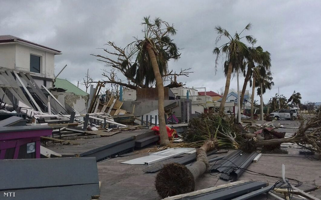 Emberi életre alkalmatlan szigetek maradtak Irma után