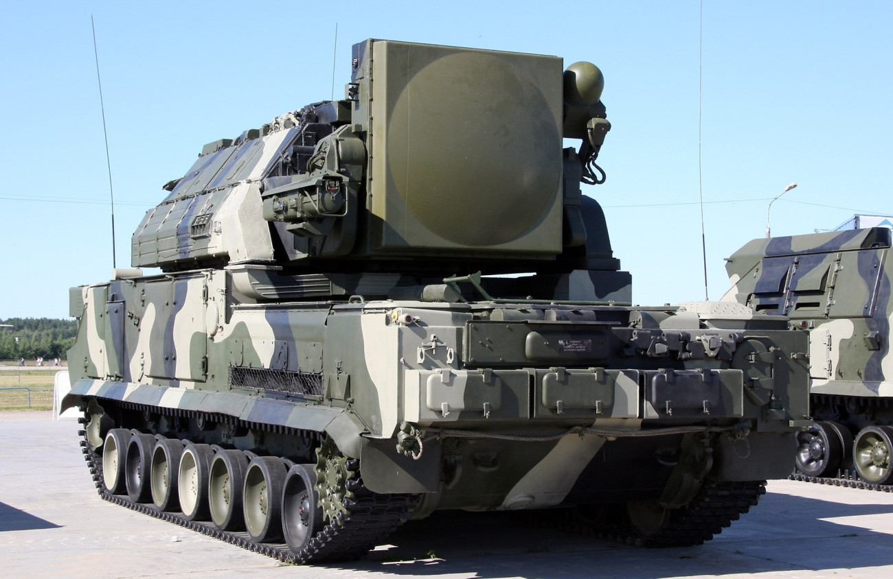 9A330 Tor-M1 légvédelmi rendszer. Forrás: Wikipédia
