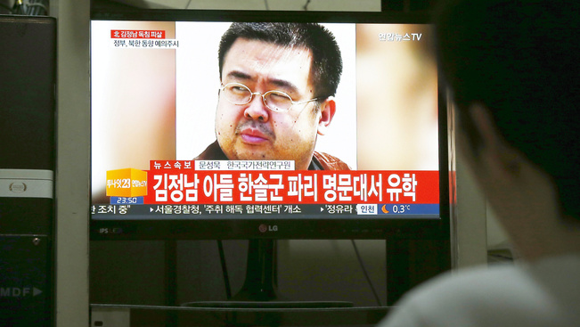 Megdöbbentő videón Kim Dzsong Nam meggyilkolása