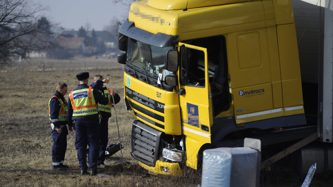 Szabadlábra helyezték a rendőrnőt elgázoló kamionsofőrt