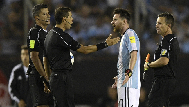 Messi hatalmas bajba sodorta hazáját