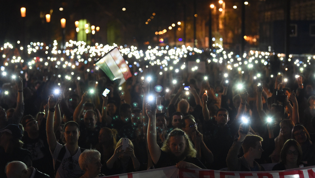Véget ért a CEU melletti demonstráció Budapesten