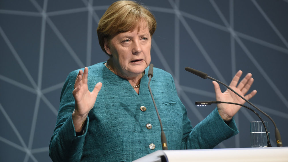 Merkel újra a csúcson