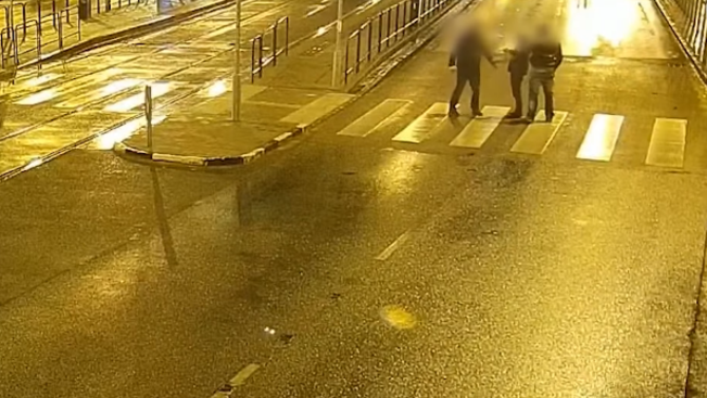 Járókelőket fosztottak ki Budapesten - videóval