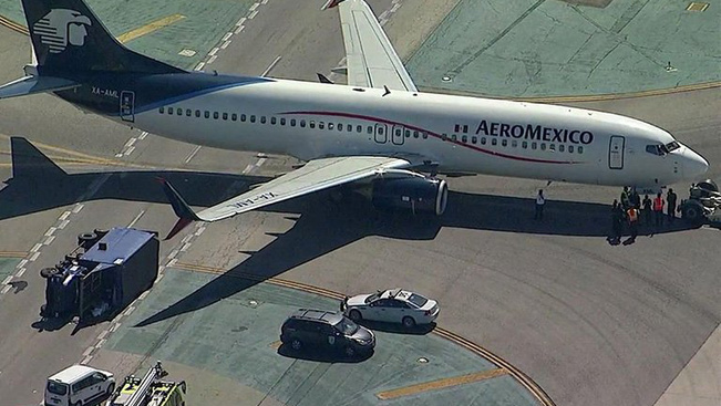 Szokatlan baleset a Los Angeles-i reptéren