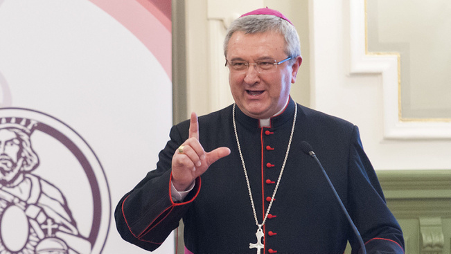 Újra megszólalt a lombikbébibotrányt kiváltó püspök