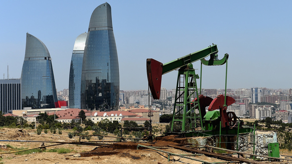 Kaszálnak az azeriek: meghosszabbították az évszázad olajüzletét