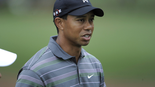 Tiger Woods újra megpróbál visszatérni