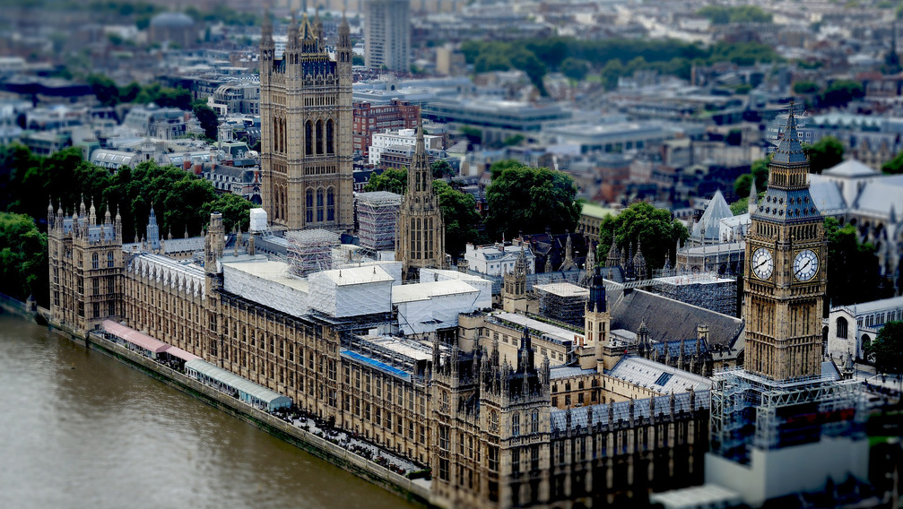 Nehéz döntést hozott meg a brit parlament – a második világháború óta nem történt ilyen
