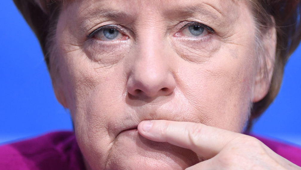Angela Merkel megerősödött, de vasárnap dől csak el a sorsa