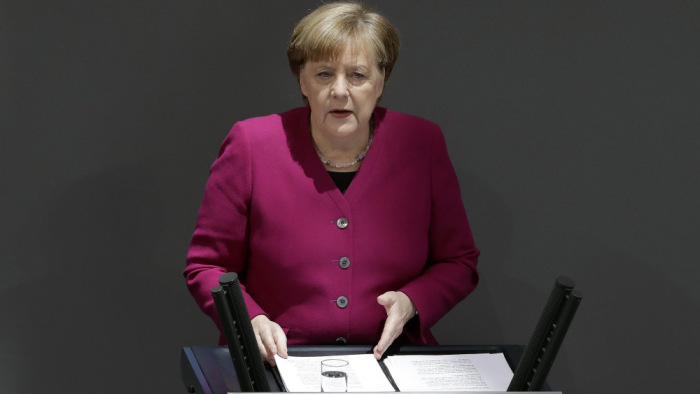 Merkel negatív dominóhatástól tart
