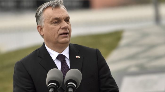 Hangnemet váltottak a francia lapok Orbán Viktorral szemben