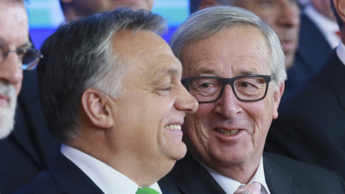 Juncker jóbarátjának nevezte Orbán Viktort
