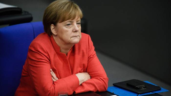 Angela Merkel leveleibe is beleolvashattak az orosz hackerek
