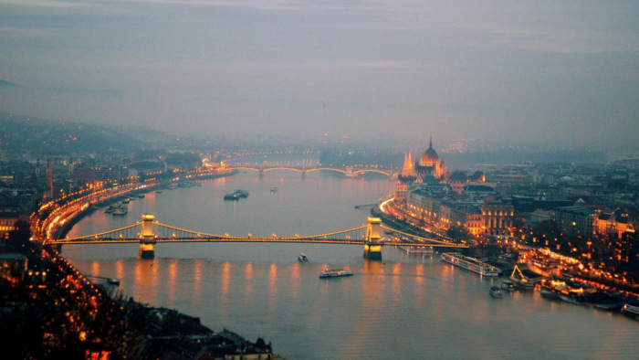 Három cigaretta elszívásával ér fel levegőt venni Budapesten