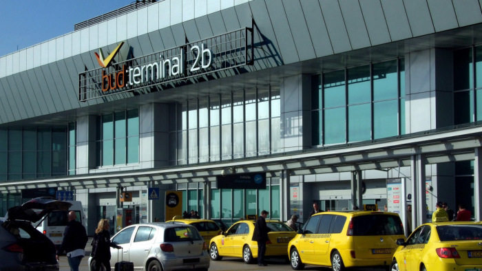 Koronavírus: lépett a budapesti repülőtér
