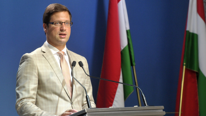 Gulyás Gergely: nem követte el a Néppárt azt a hibát, hogy kizárja a Fideszt