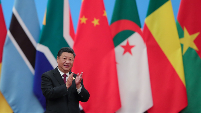 Salát Gergely: Kína átugrott néhány lépcsőfokot a fejlődésben