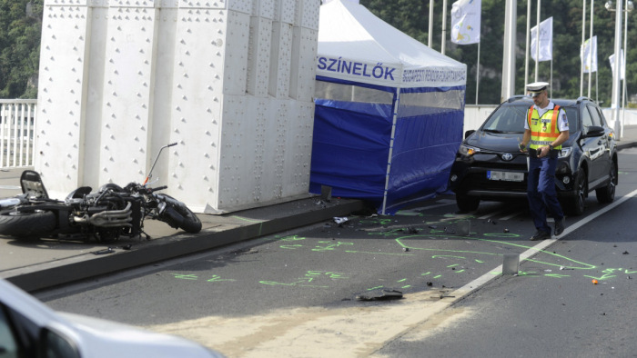 Megrázó fotók a budapesti halálos balesetről 18+