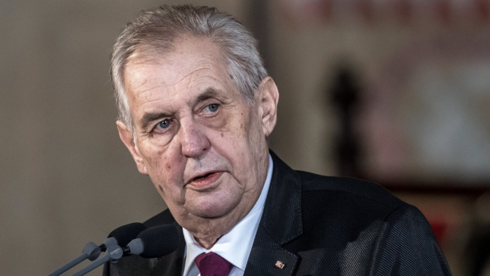 Miloš Zeman szerint Brüsszel rászállt Magyarországra