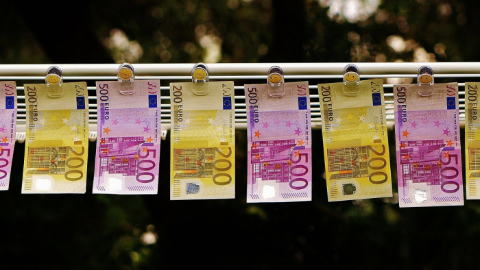 Megszüntetik egy euróbankjegy forgalomba hozatalát