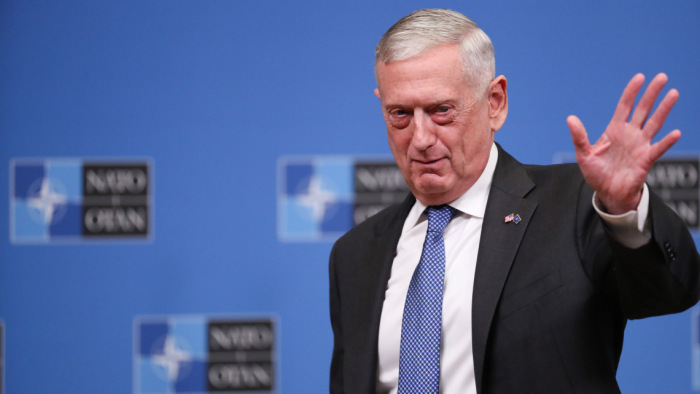 Korábban távozik az amerikai védelmi miniszter