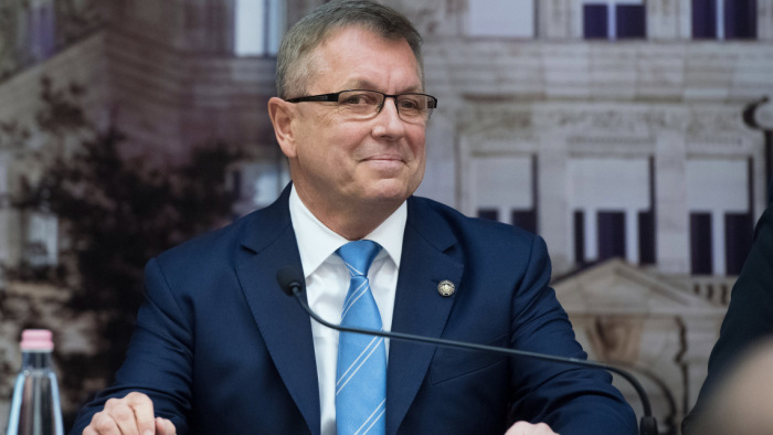 Matolcsy György: Magyarország csak akkor tud fennmaradni, ha fordulat jön