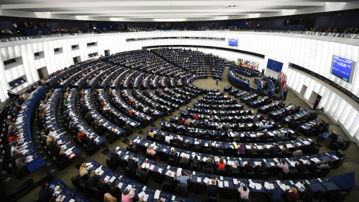 Az EP komoly jogállamisági hiányosságok miatt bírálja Szlovákiát és Máltát