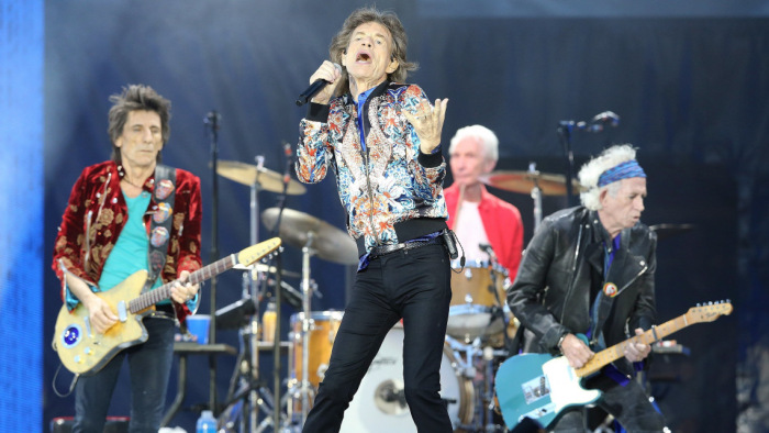 Váratlan bejelentést tett a Rolling Stones – a nyugdíjasok is besegítenek
