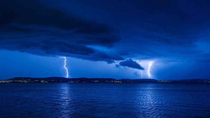 Durva vihar közelít a Balatonhoz