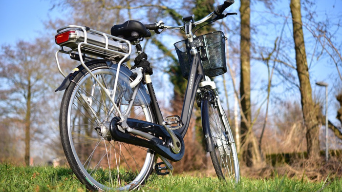 Átvariálhatja a biztosítási piacot az e-biciklik térnyerése