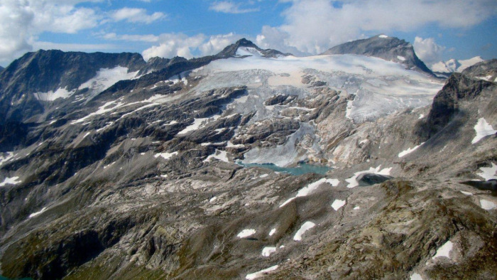 Rohamosan zsugorodnak az ausztriai gleccserek