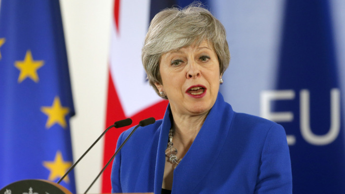 Theresa May: a parlament dönthet arról, hogy legyen-e újabb népszavazás a brexitről