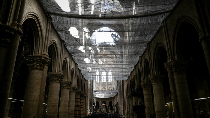 Újra misét tartanak a Notre-Dame-ban