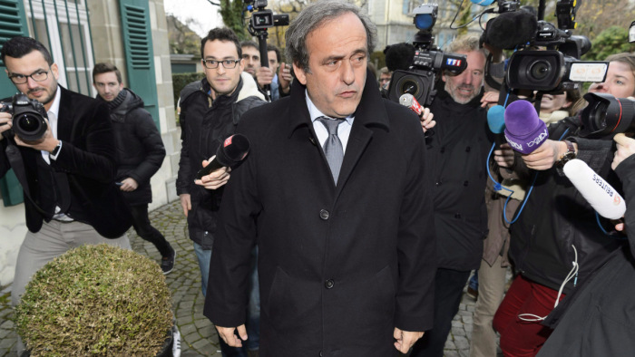 Csalás, hamisítás - vádat emeltek az UEFA két korábbi vezetője ellen