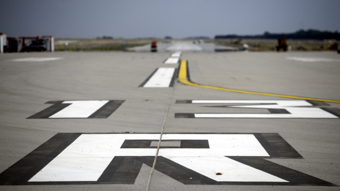 A légi szállítási szövetség szerint az utazási korlátozások elavultak