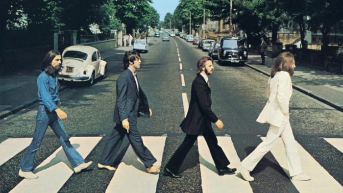 Ötven éve készült a Beatles ikonikus Abbey Road-i fotója