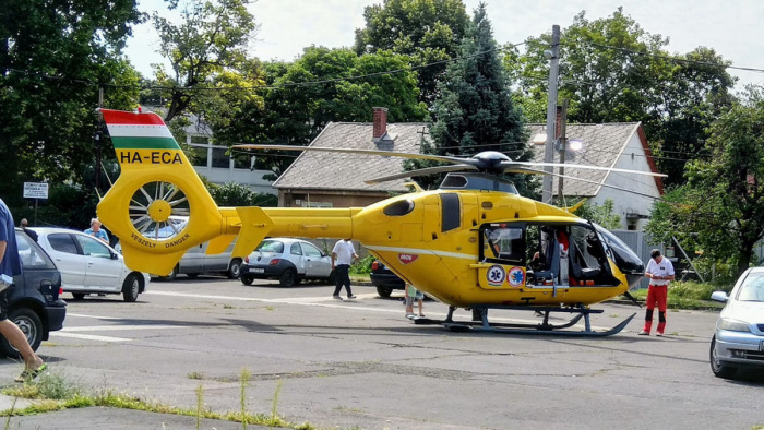 Robbanás, sérültek, mentőhelikopter egy karcagi üzemben