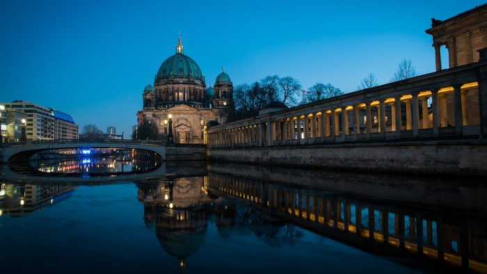 Súlyos büntetés fenyegeti a Berlinbe utazókat is