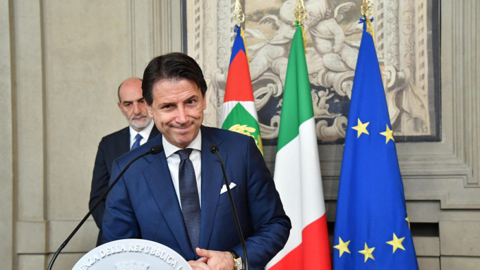 Kis párt is kapott tárcát az olasz kormányban