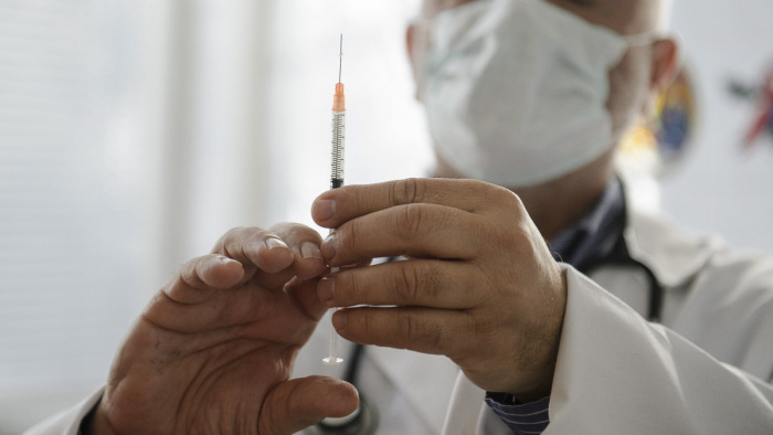 Utolsó csepp: felvásárolta az állam az egyik influenzaoltás teljes hazai készletét