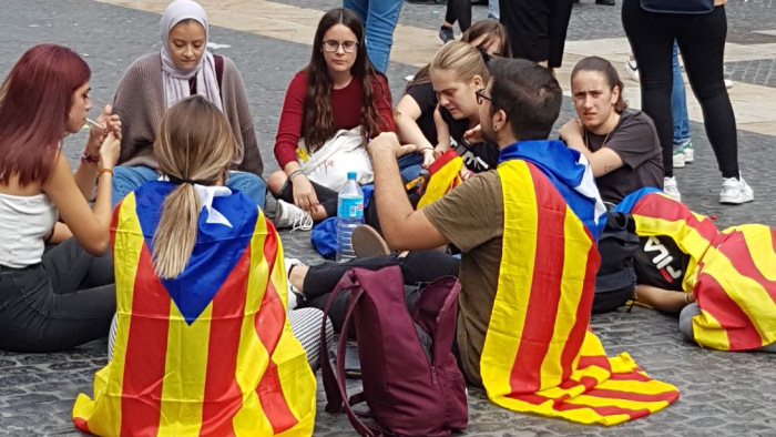 Részben leállt az élet Katalóniában - galéria és helyszíni tudósítás