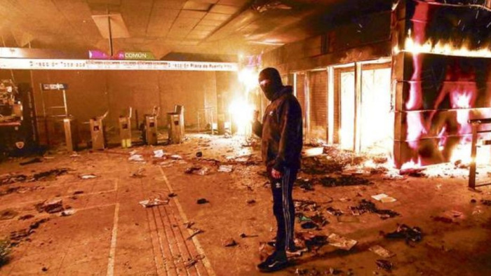 A metrójegyárak emelése miatt szabadult el a pokol Chile fővárosában