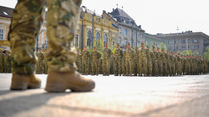Meghosszabbítanák az iraki magyar katonai misszió mandátumát