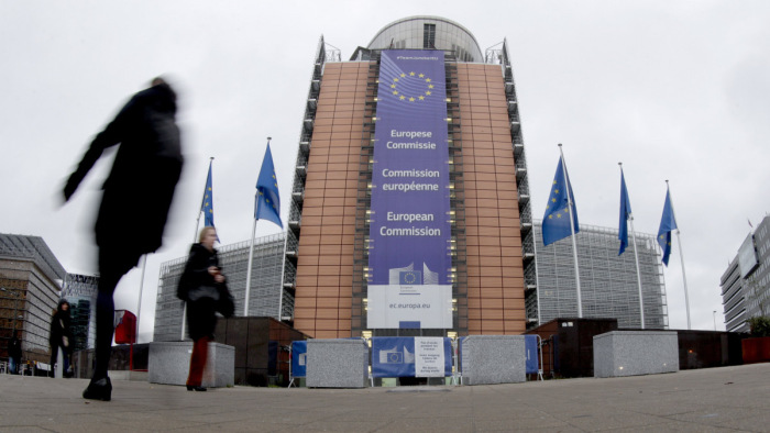 Brüsszel egységes szabályozást készít a koronavírus miatti intézkedésekre