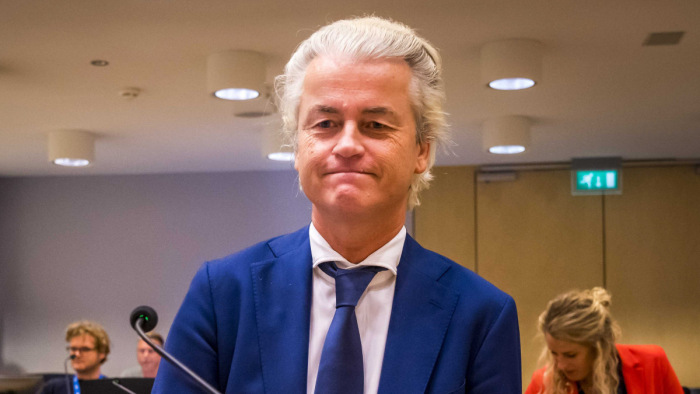 Meghátrált Geert Wilders