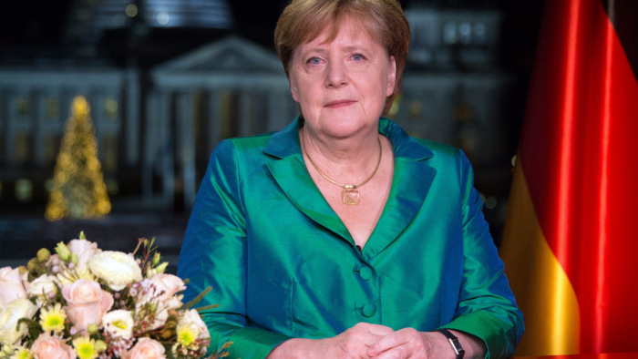 Történelmi televíziós beszédet tart este Angela Merkel