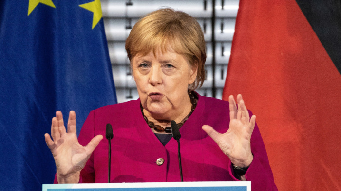 Angela Merkel a koronavírus-válság mielőbbi leküzdését sürgette